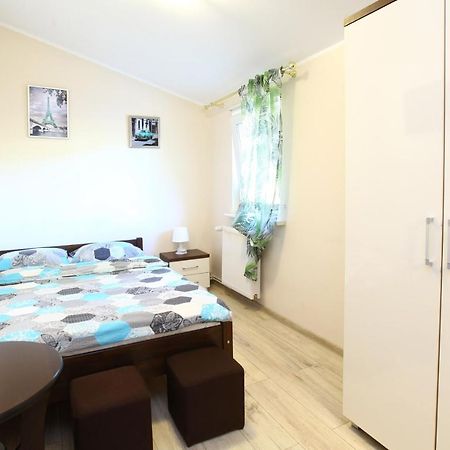 Pod Kasztanem Apartment Lubin  Bagian luar foto